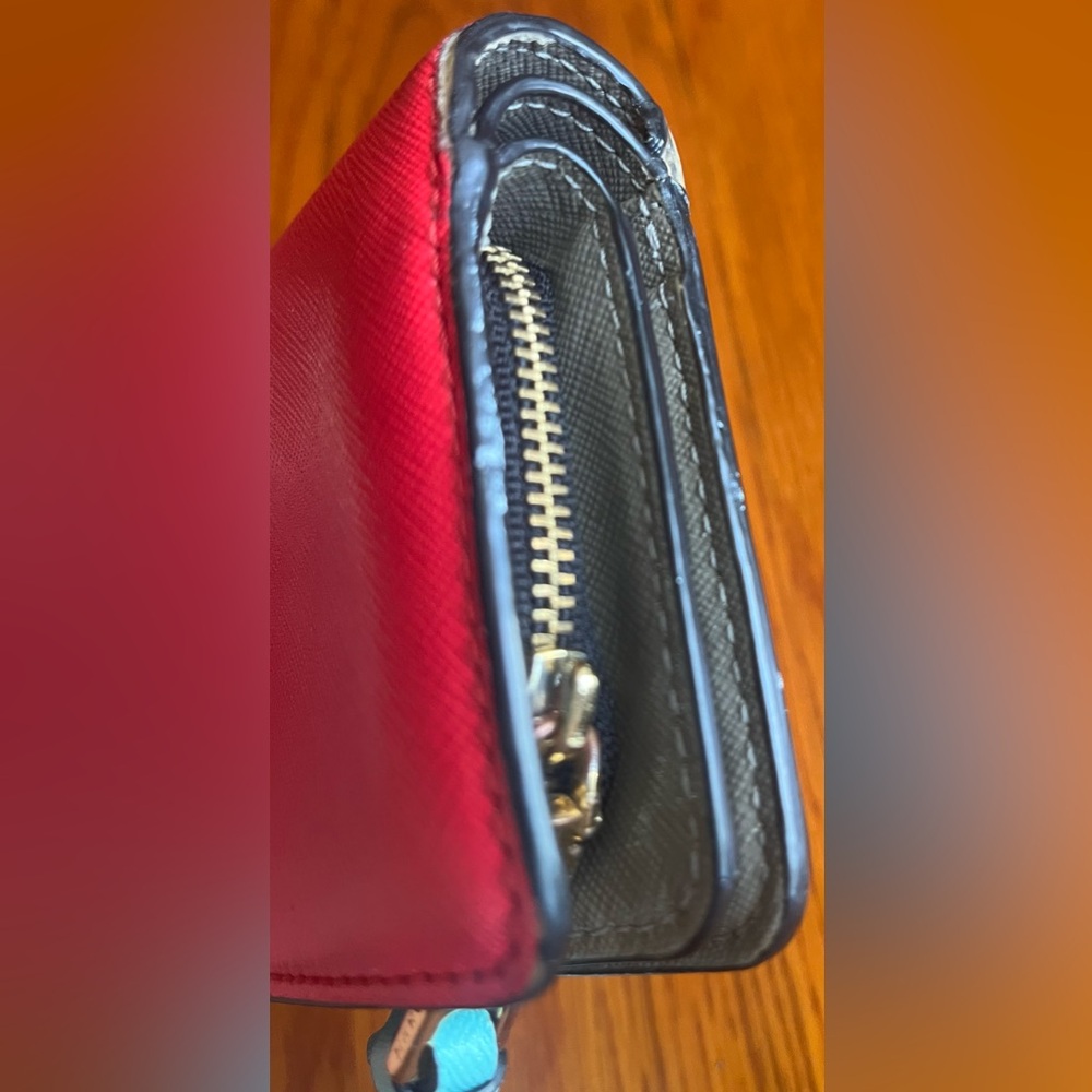 Marc Jacobs wallet - Picture 3 of 9